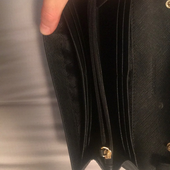 Michael Kors wallet - Picture 3 of 3